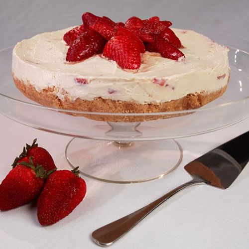 Balsamic Strawberry Cheesecake